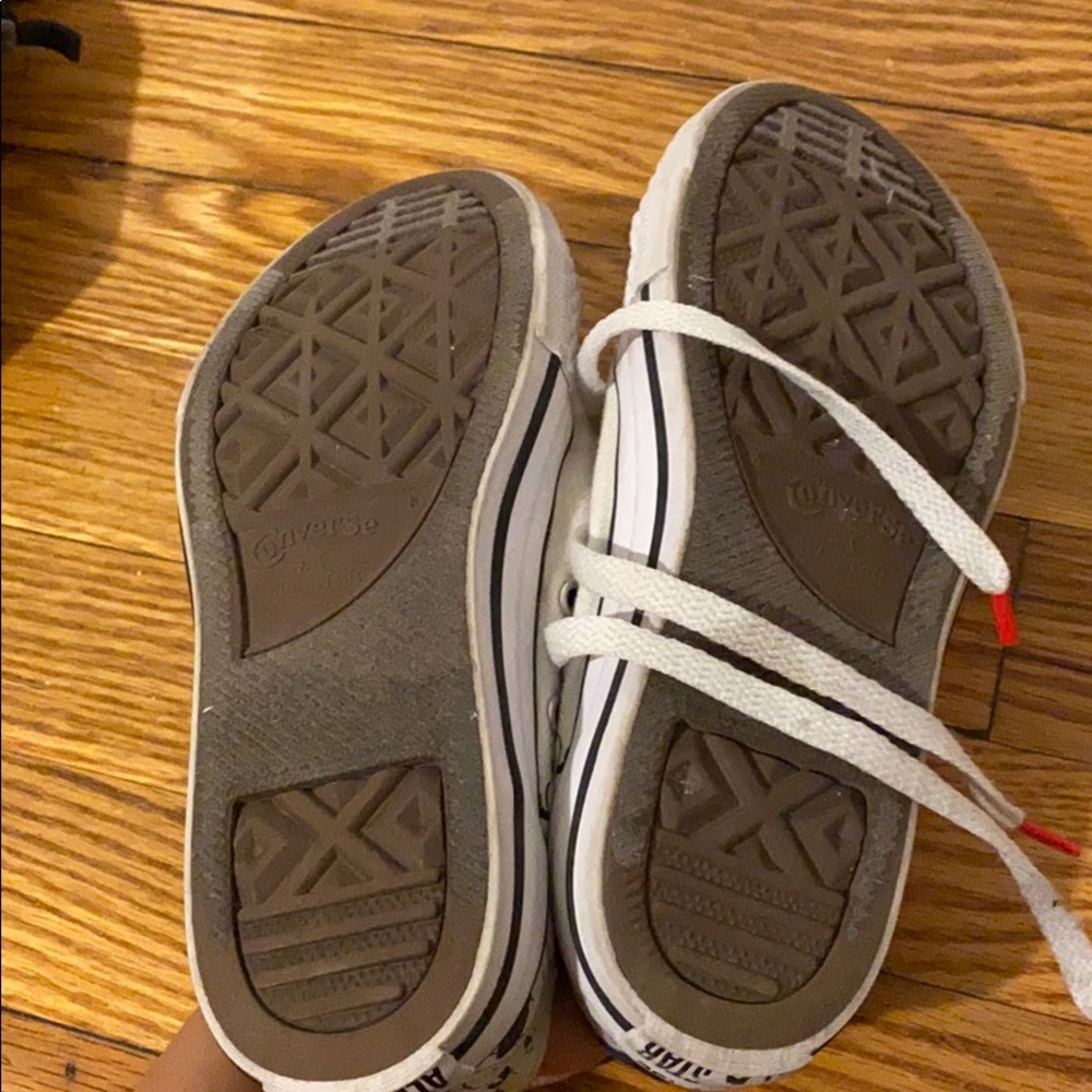Shoes - Picture 3 of 4